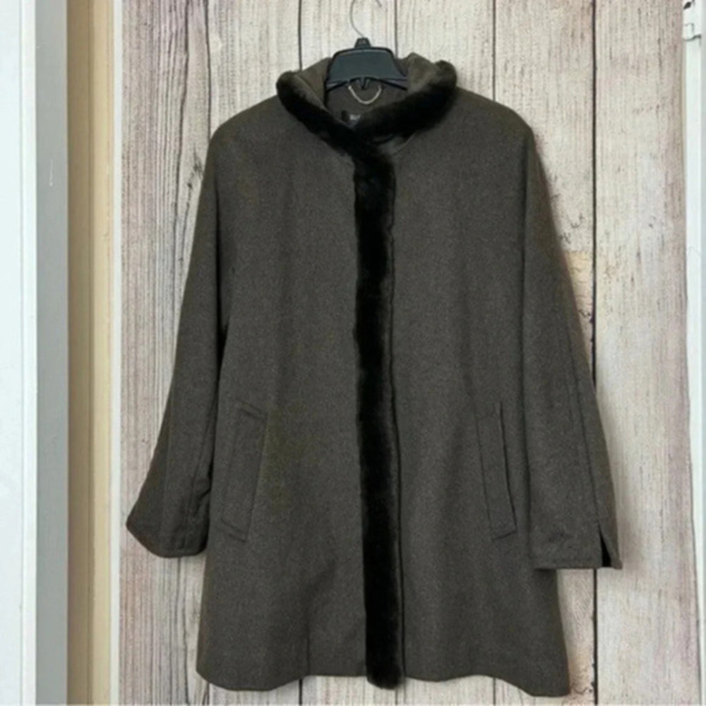 Ellen Tracy Wool Blend women’s Faux fur Coat size 14